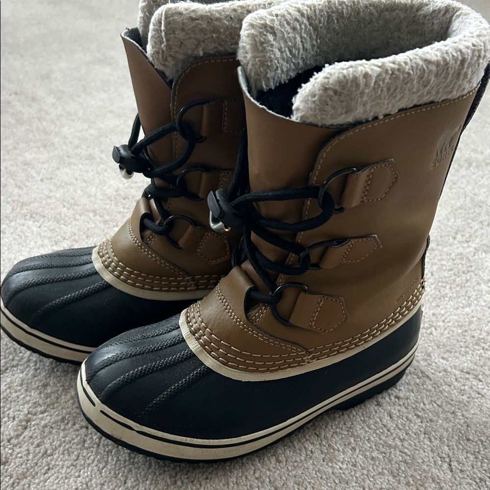 Sorel Kids Boots - Black and Tan